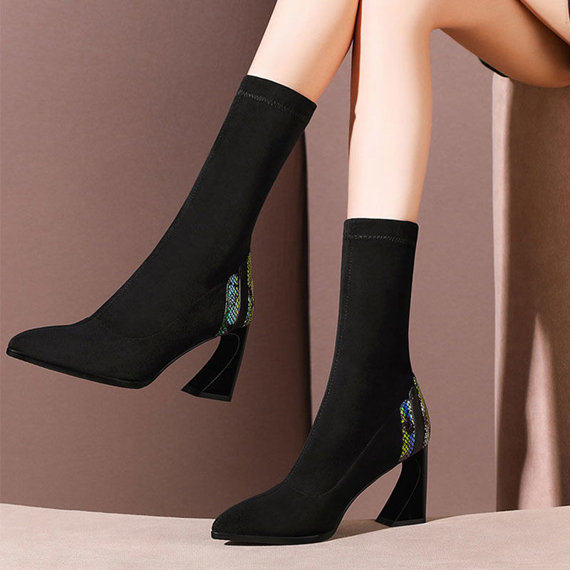 Botines de Terciopelo con Punta Afilada y Tacón Alto de Estrás