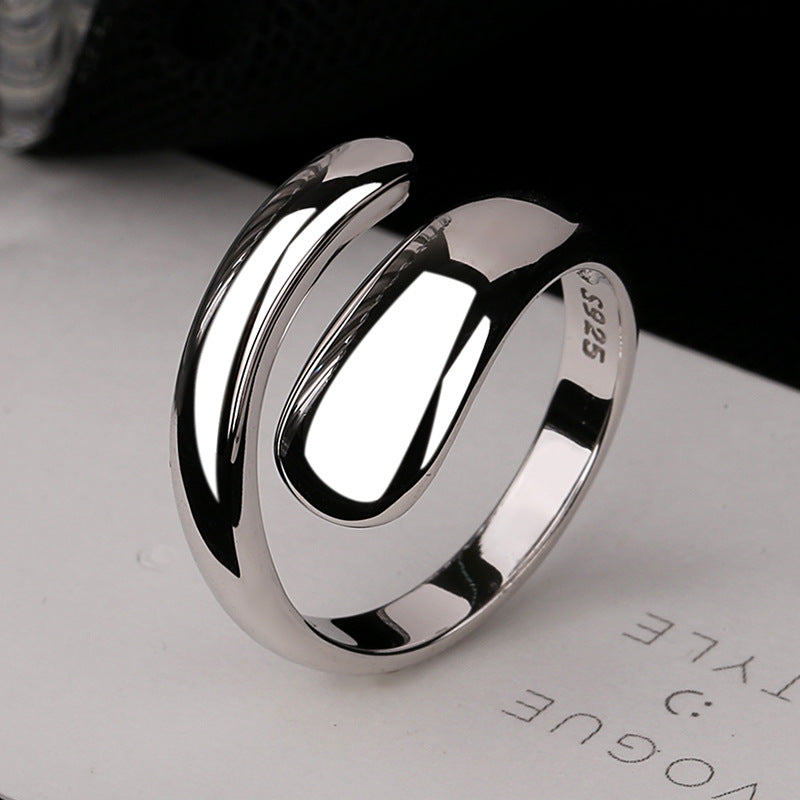 Anillo de gota de agua de plata brillante